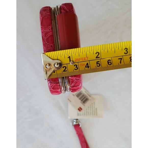 Mundi Smart Phone Croco Wristlet Case, Pink - Picture 8 of 9